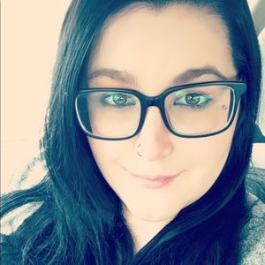 Meet your Posher, Liz